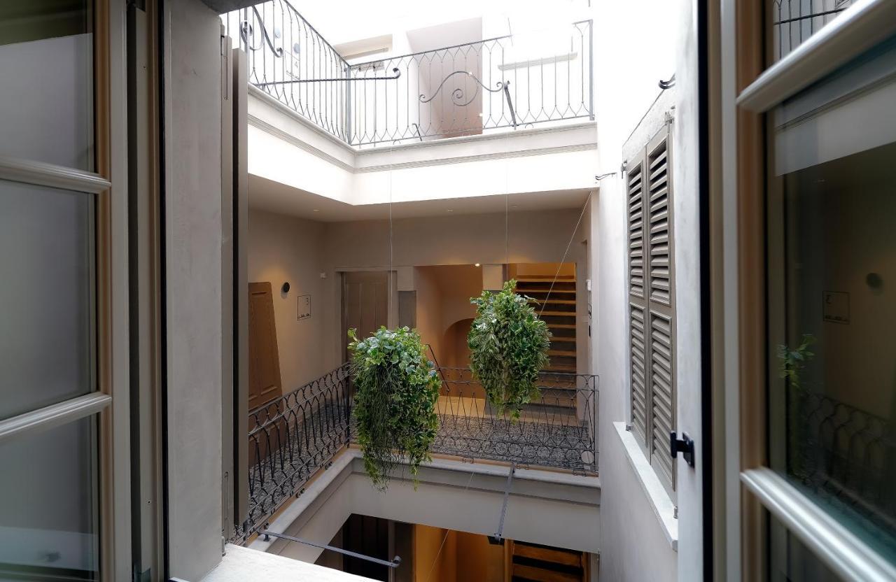 Bergamo Inn 21 מראה חיצוני תמונה Interior of the building
