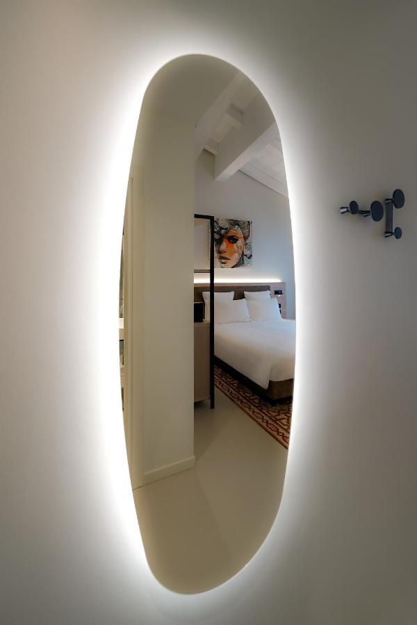 Bergamo Inn 21 מראה חיצוני תמונה A room at the hotel