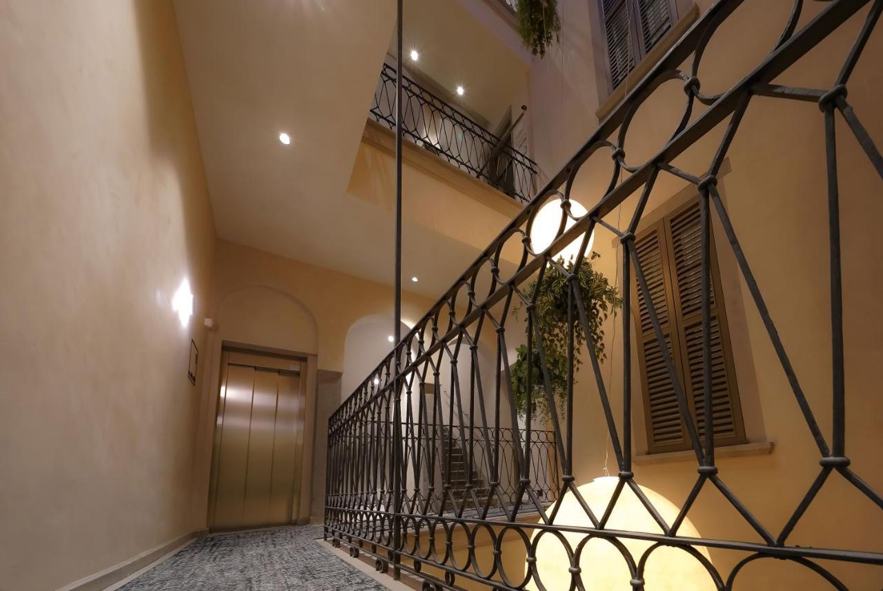 Bergamo Inn 21 מראה חיצוני תמונה Interior of the hotel