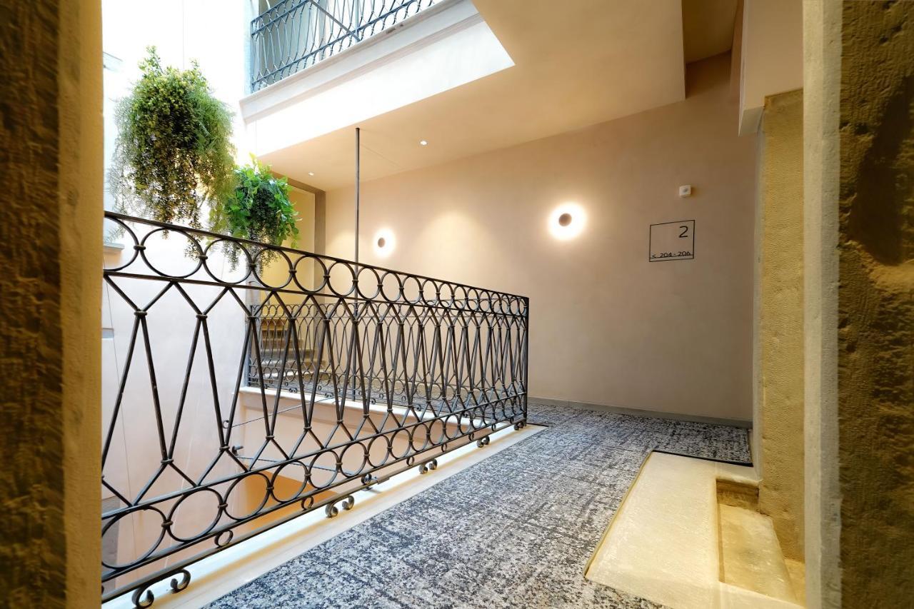 Bergamo Inn 21 מראה חיצוני תמונה Interior of the hotel