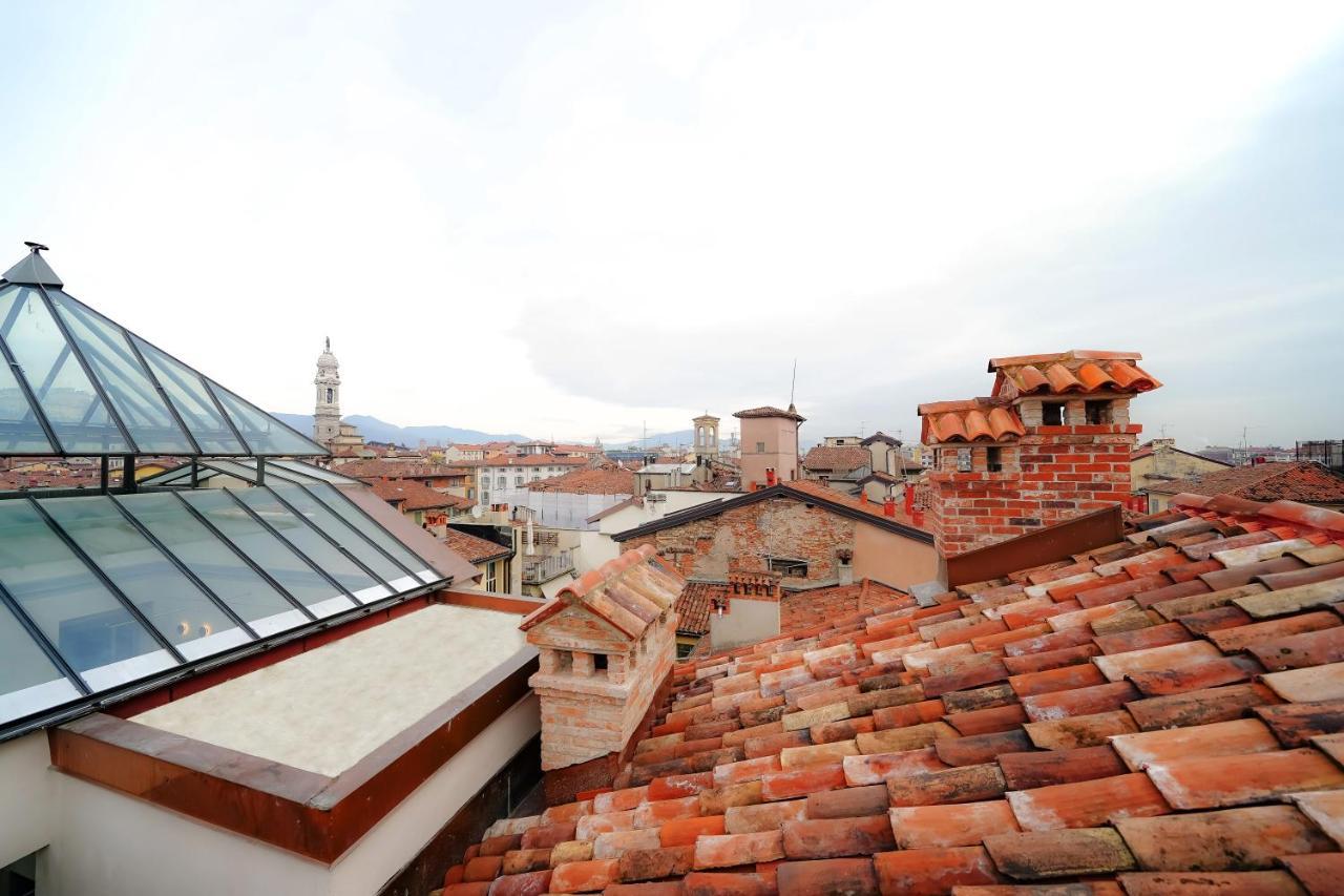 Bergamo Inn 21 מראה חיצוני תמונה View of the roofs of the city
